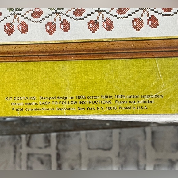 Vintage Cross Stitch Kit Fruits Are The Kindness Of The Earth Columbia Minerva - Picture 3 of 3